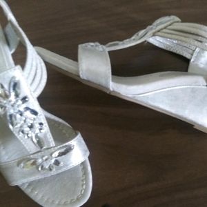 Jessica Simpson heels